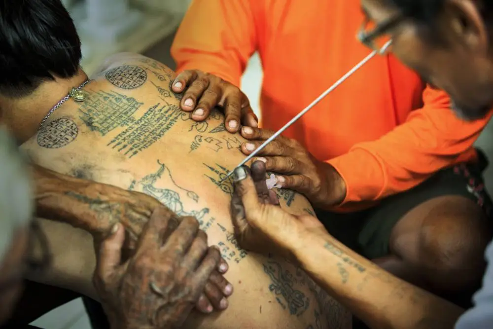 tatouage traditionnel thaïlandais Session tatouage traditionnel thaïlandais